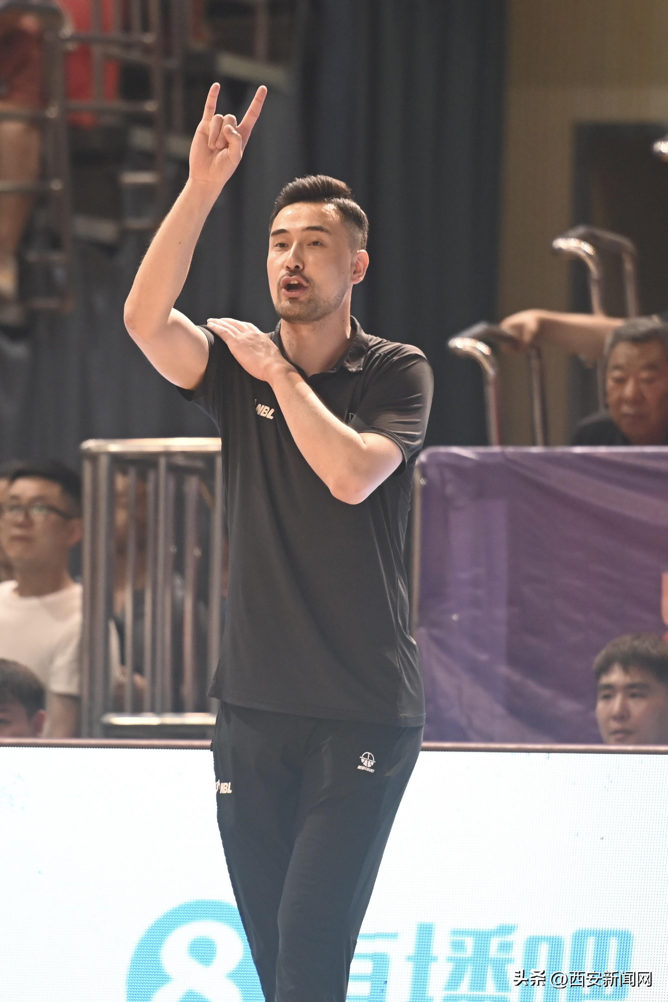 香港最准一肖100免费,实地执行数据分析_至尊版23.200