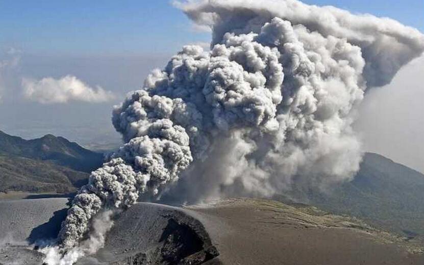 日本火山喷发最新动态，影响及应对策略